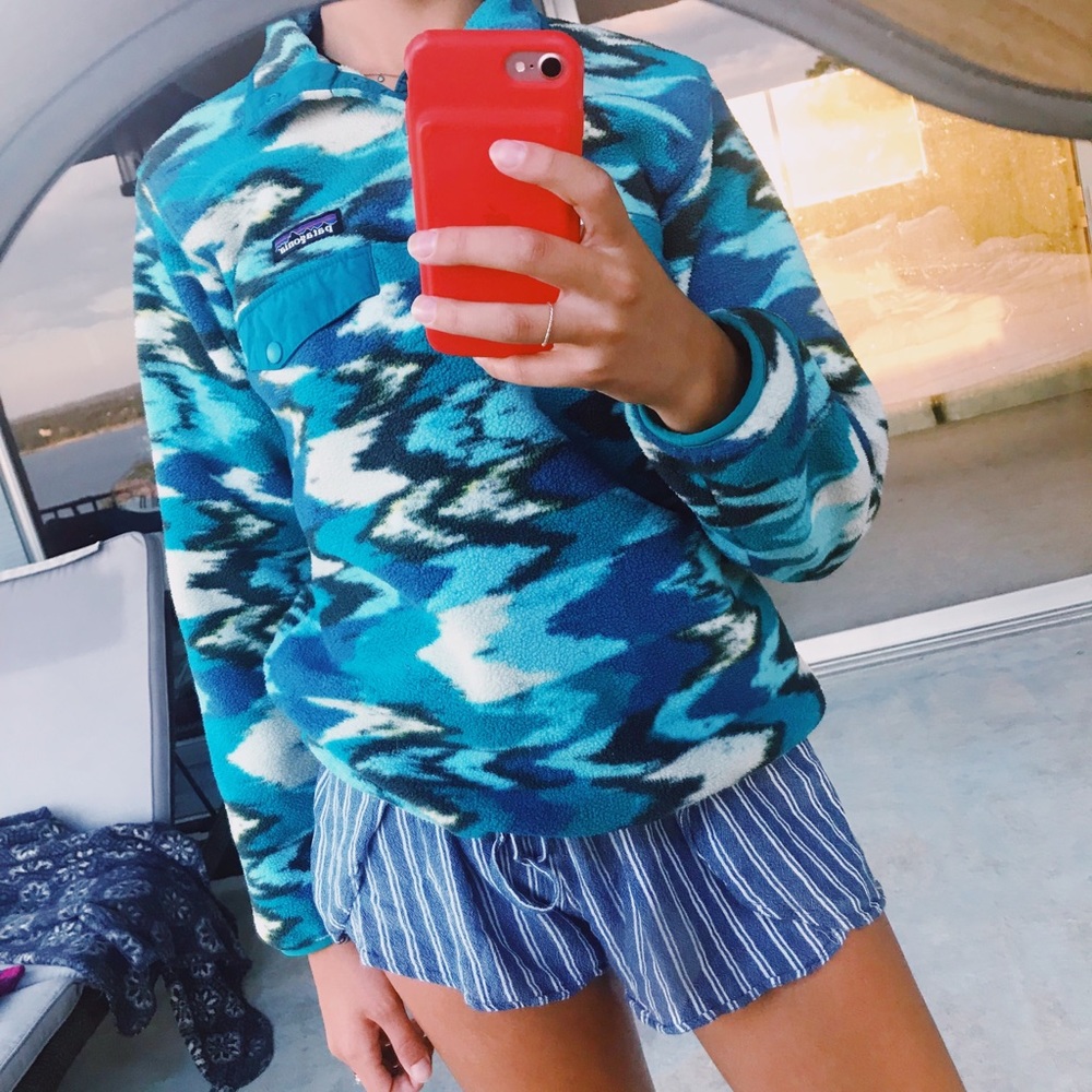 Turquoise-blue Patagonia sweatshirt